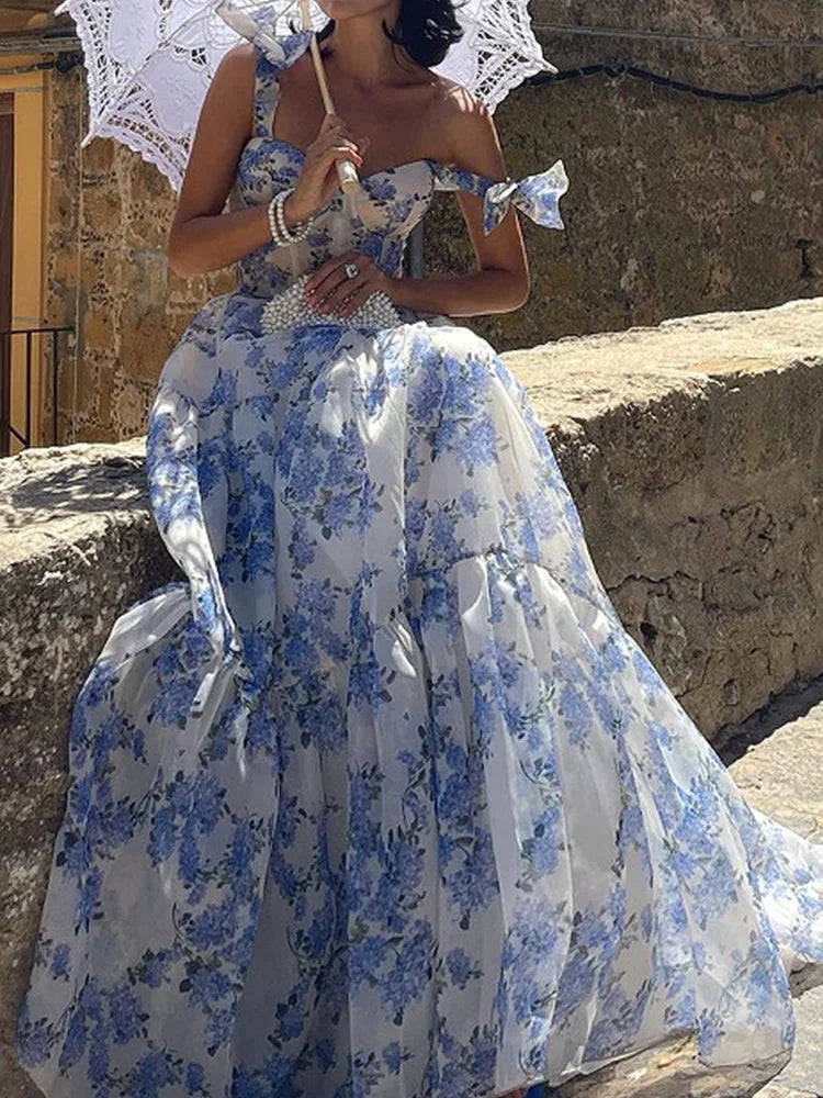 Elegante vestido largo con estampado floral