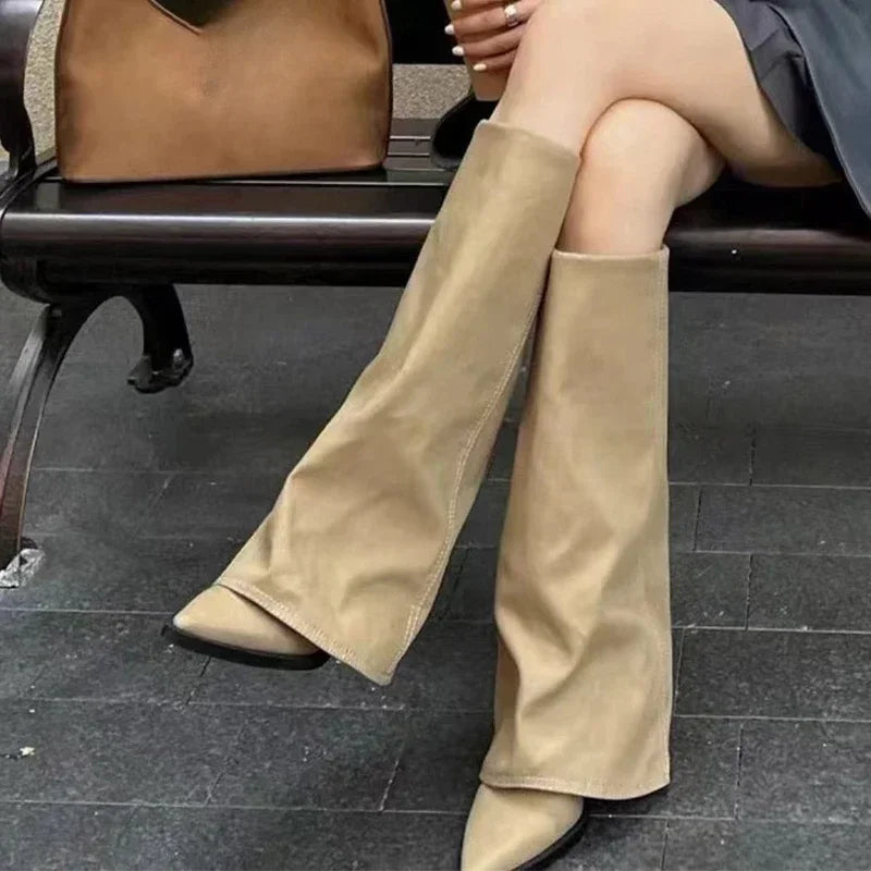 Botas altas de piel con tacón grueso