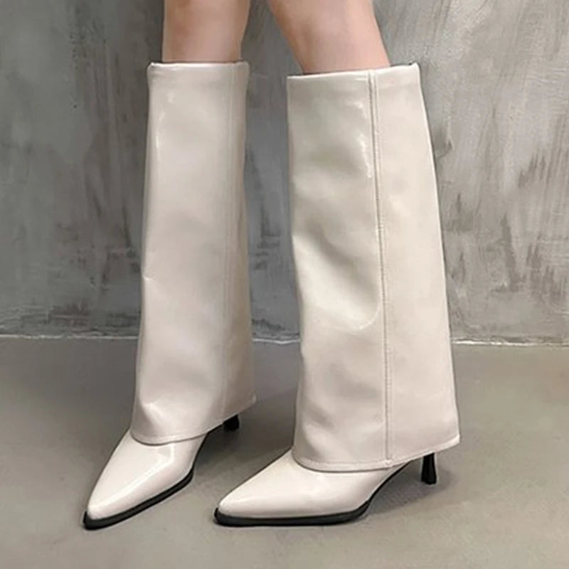 Botas altas de piel con tacón grueso