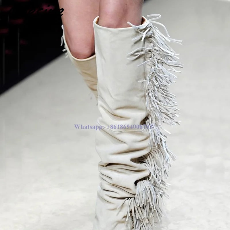 Nuevas botas blancas con flecos