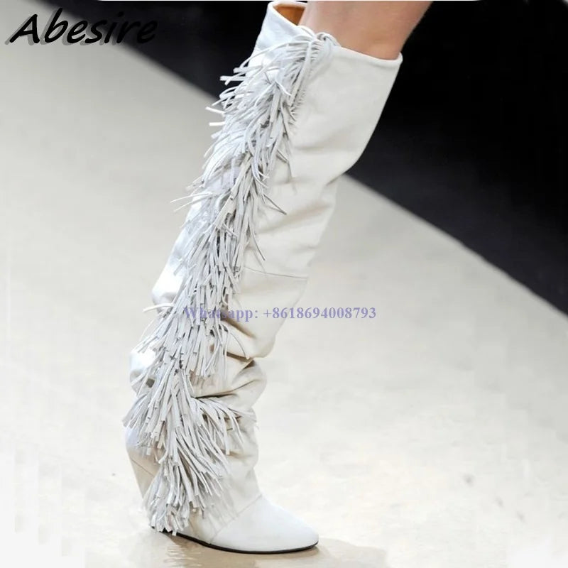 Nuevas botas blancas con flecos