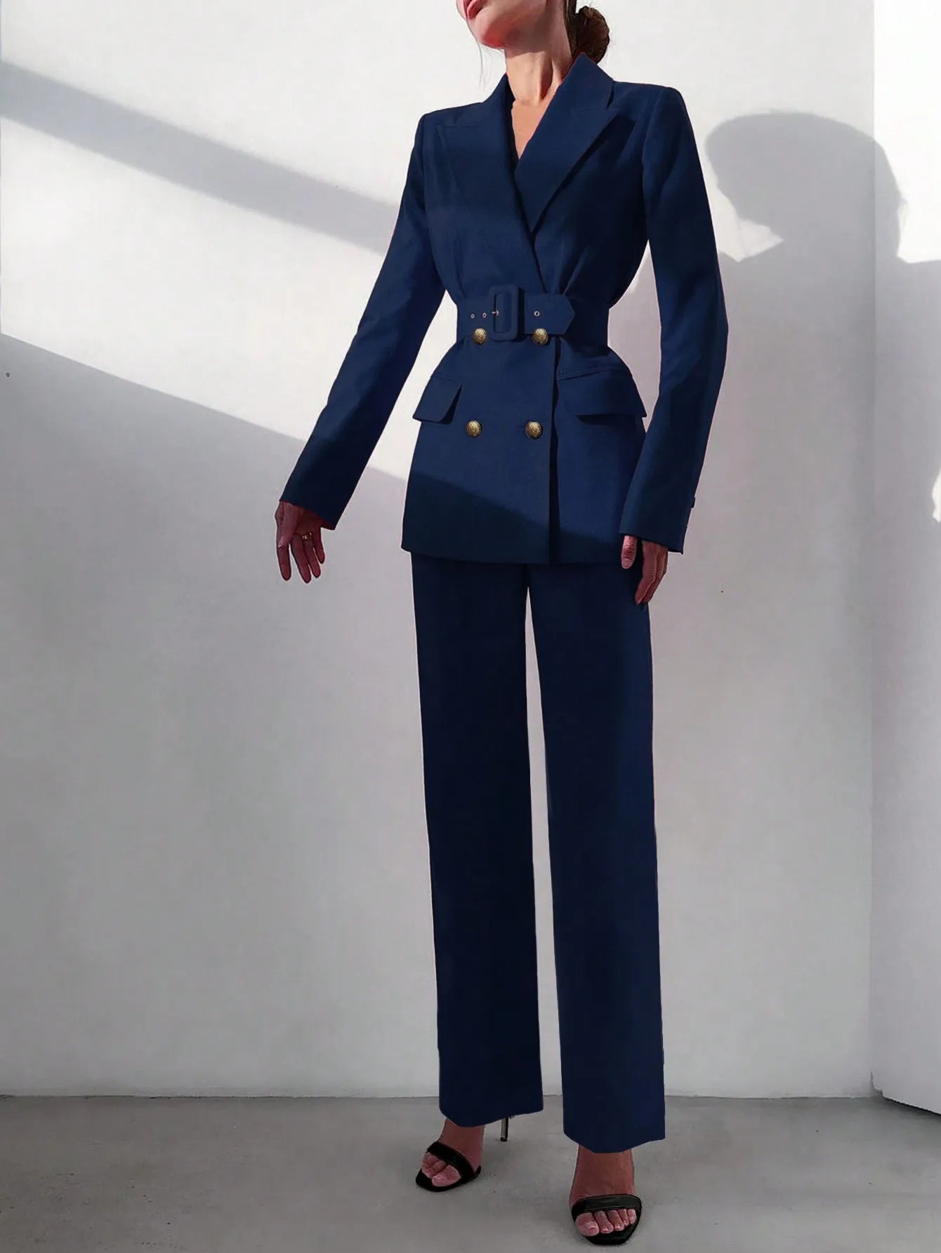 Elegante conjunto de dos piezas para mujer