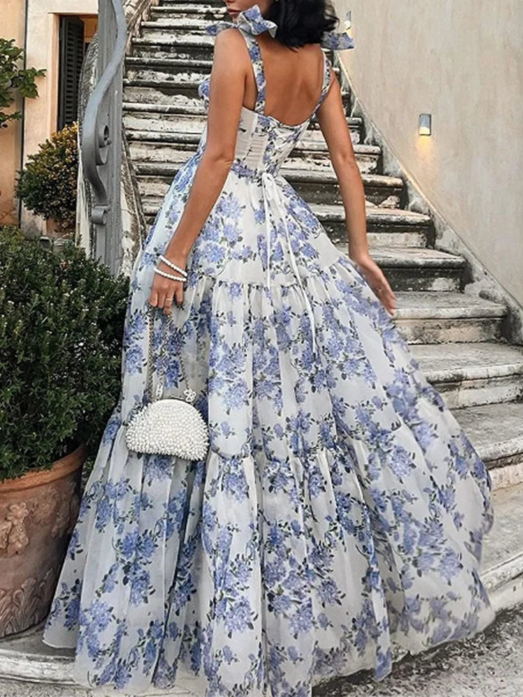 Elegante vestido largo con estampado floral