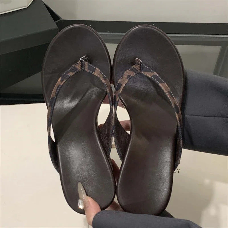 Chanclas con plataforma verano 2025